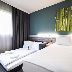 Familien-Zimmer mit Kingsize-Bett